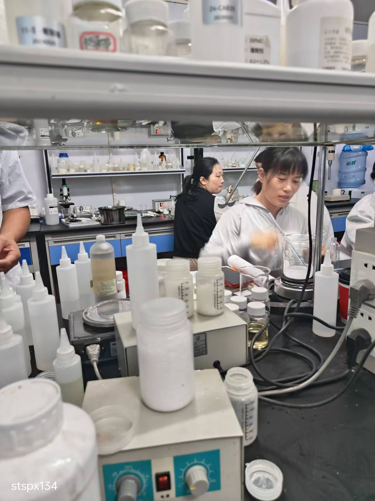 化妆品配方师技术培训与证书考取指南 解锁护肤品研发的实操课程与报名流程